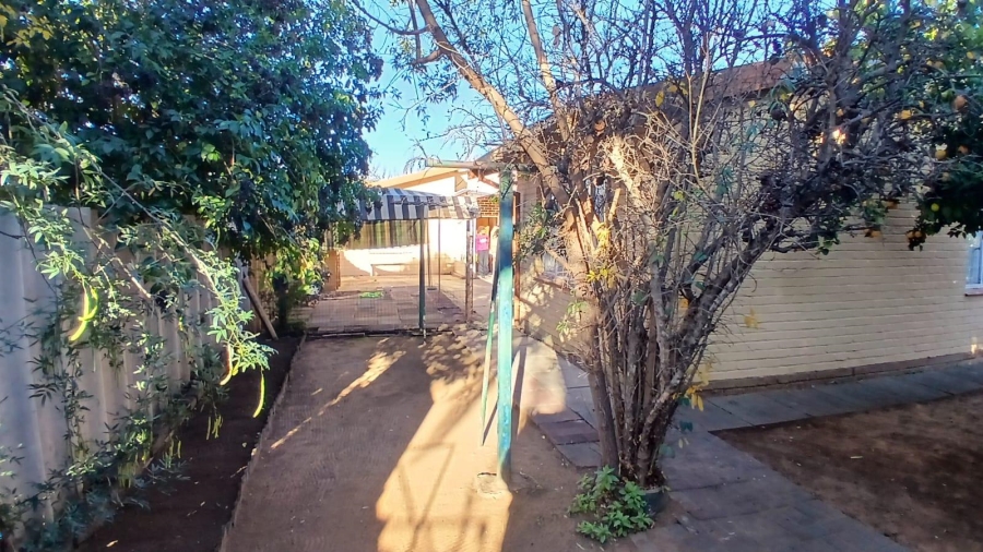 10 Bedroom Property for Sale in Brandwag Free State